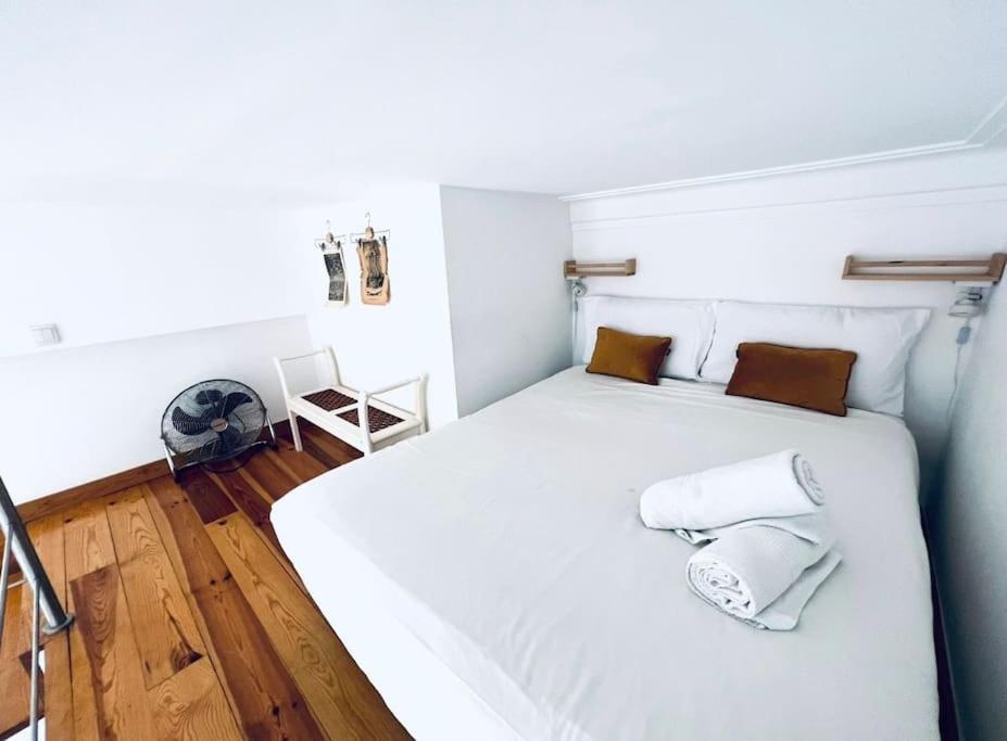 Lisbon Lovely Mezzanino Studio Close To Lx Factory Екстериор снимка
